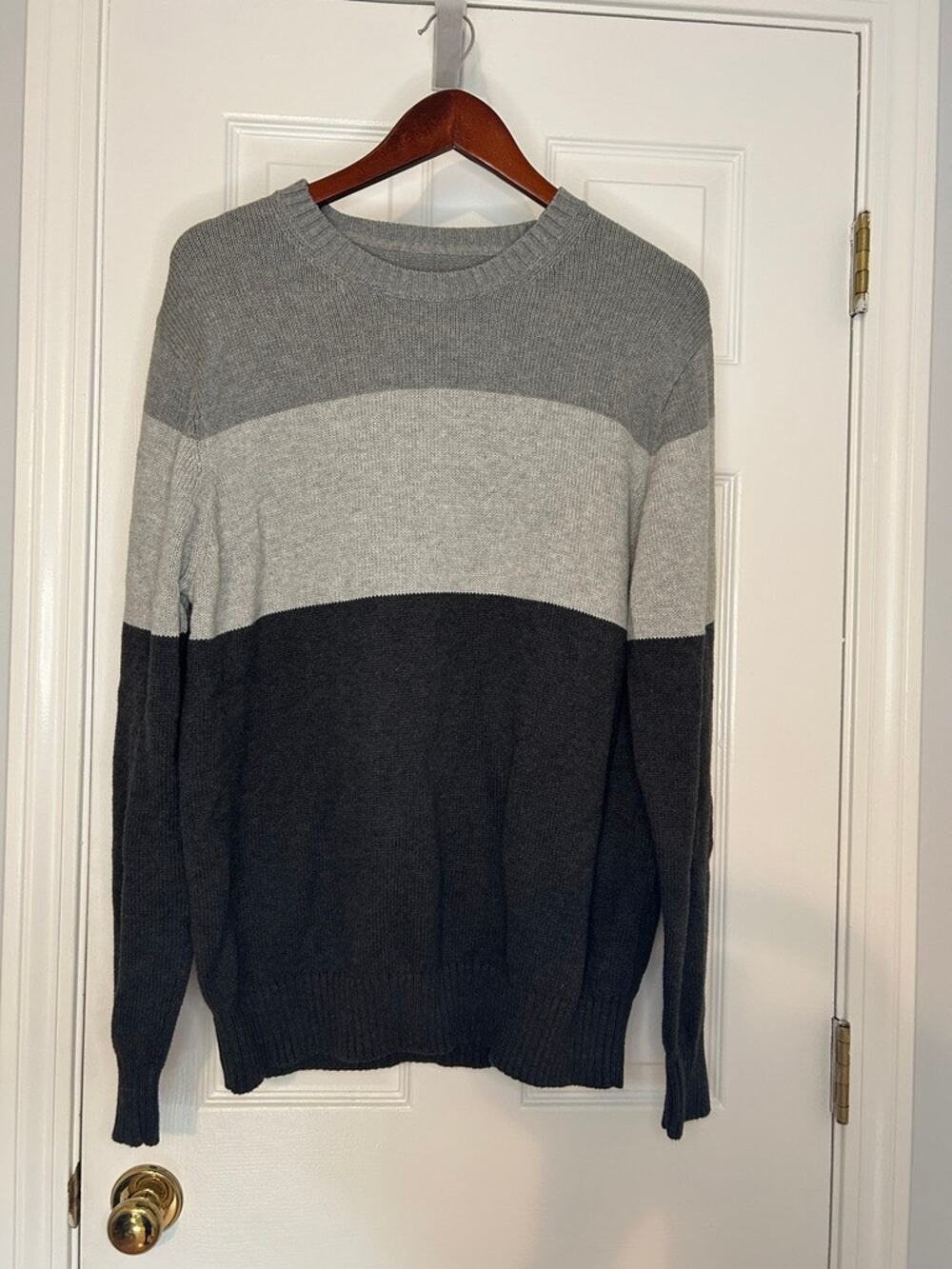 St Johns Bay Mens L Gray Colorblock Crewneck Sweater 100% Cotton Knit